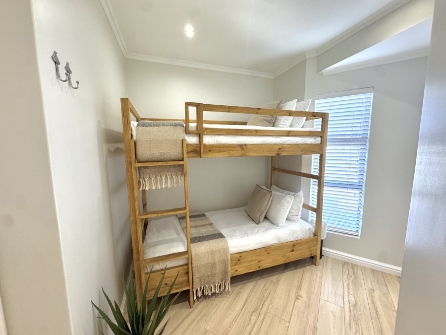 3 Bedroom Property for Sale in Waves Edge Western Cape